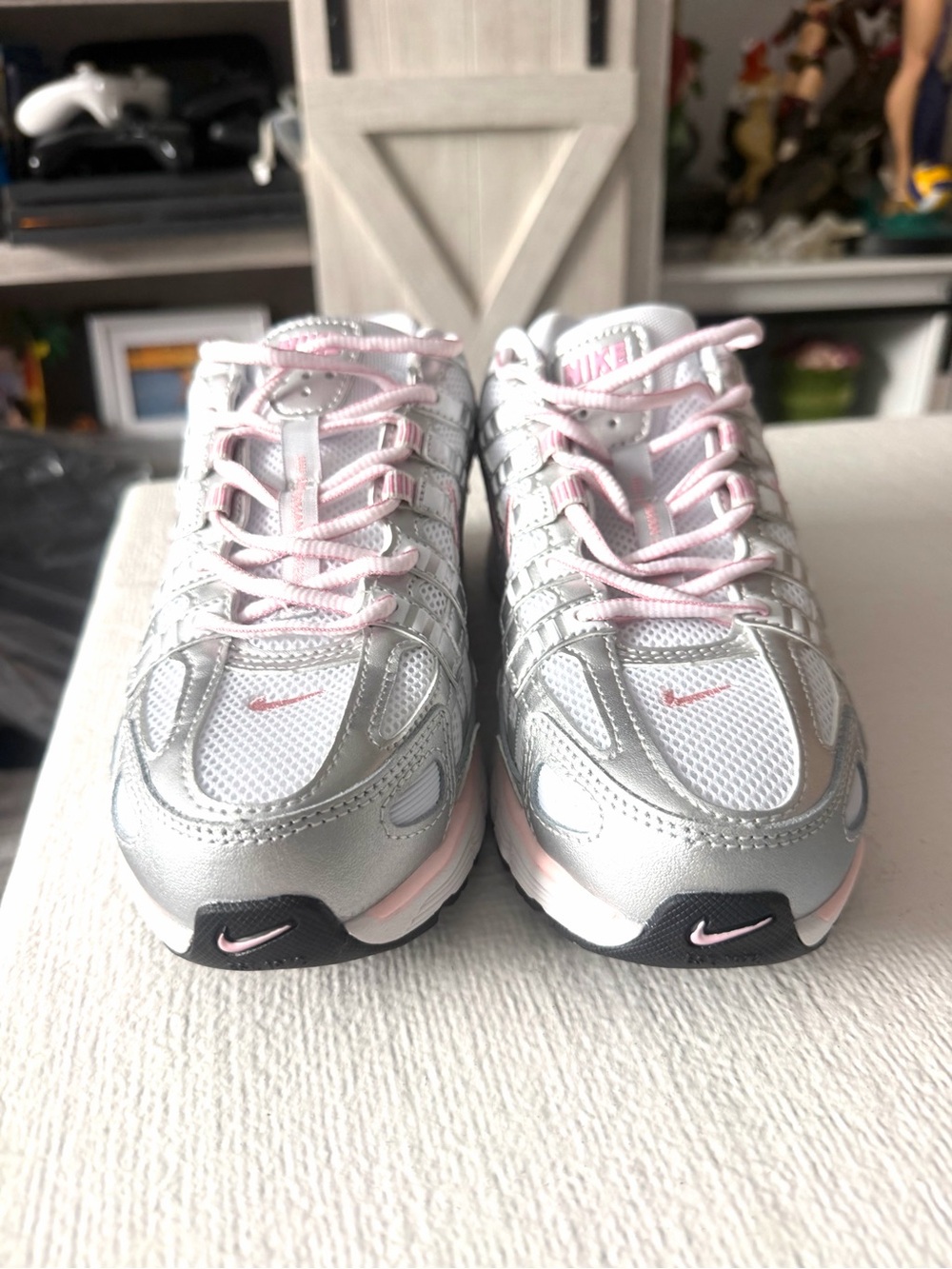 Nike Kids Silver and Pink Youth Athletic Sneakers